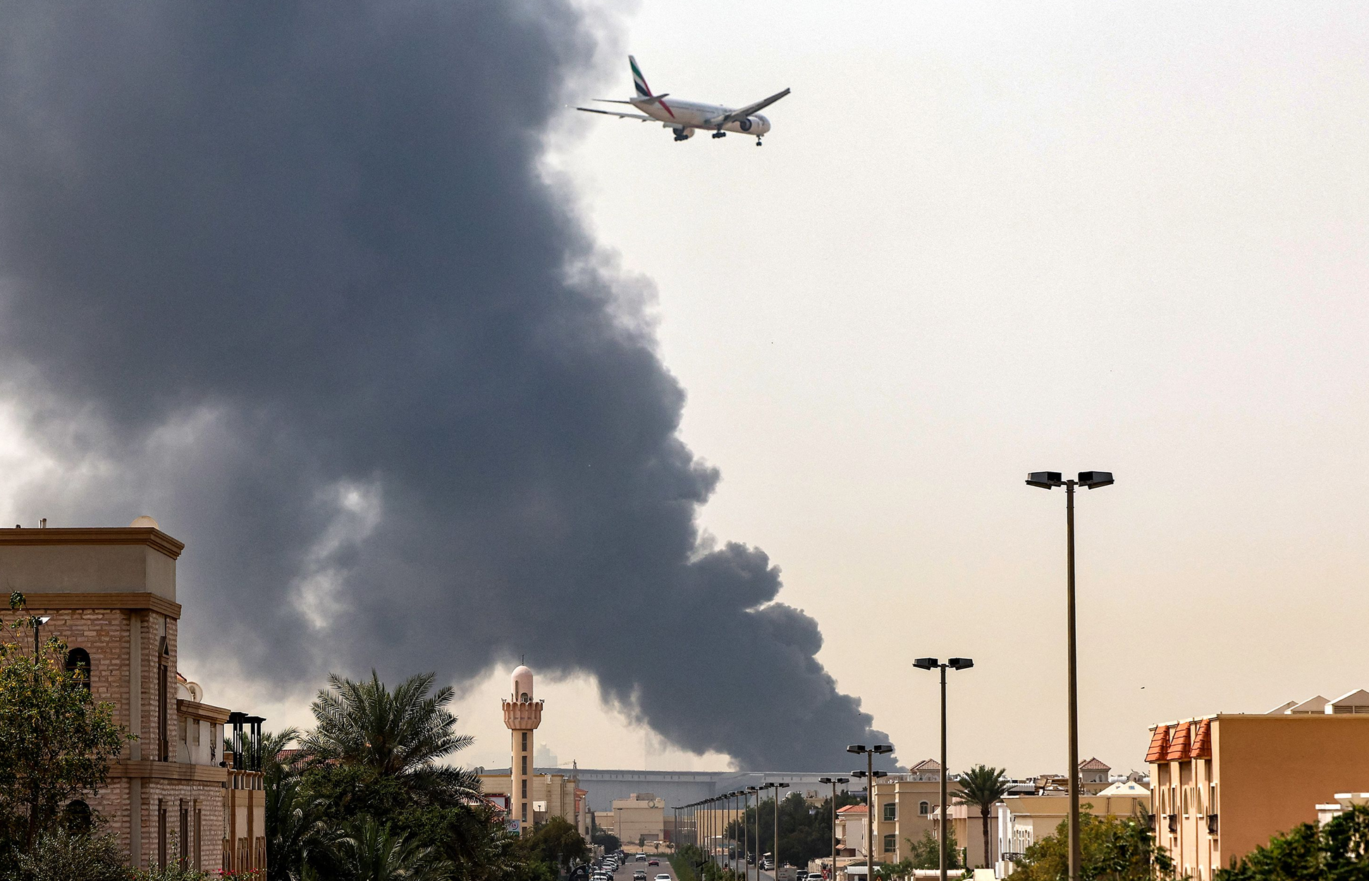 الدفاع المدني السعودي: إصابة شخصين جراء سقوط شظايا طائرة مسيرة في محافظة الخرج الدفاع المدني السعودي: إصابة شخصين جراء سقوط شظايا طائرة مسيرة في محافظة الخرج