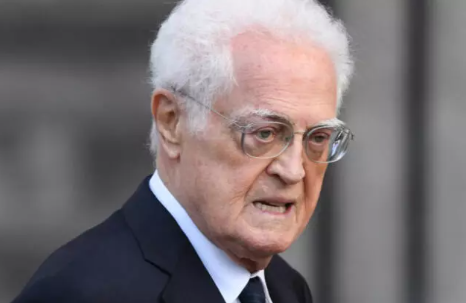 وفاة رئيس الوزراء الفرنسي الاشتراكي السابق ليونيل جوسبان وفاة رئيس الوزراء الفرنسي الاشتراكي السابق ليونيل جوسبان